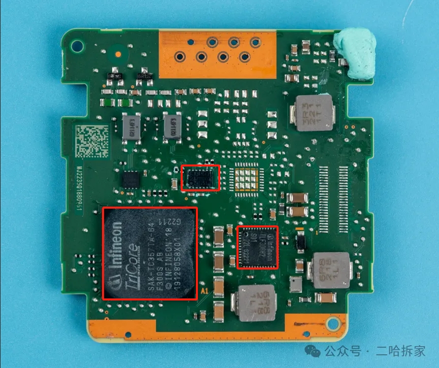主控芯片、信号收发器、电源管理芯片上使用导热凝胶