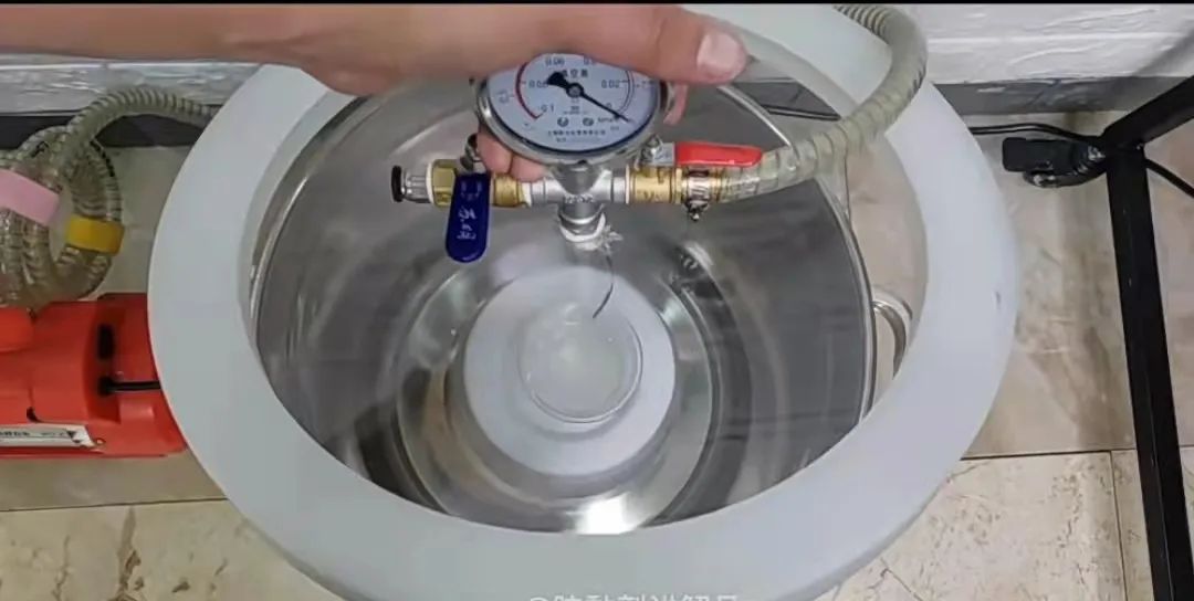 导热灌封胶真空脱泡